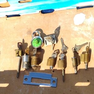 Door Locks& Cylinder Locks Lot